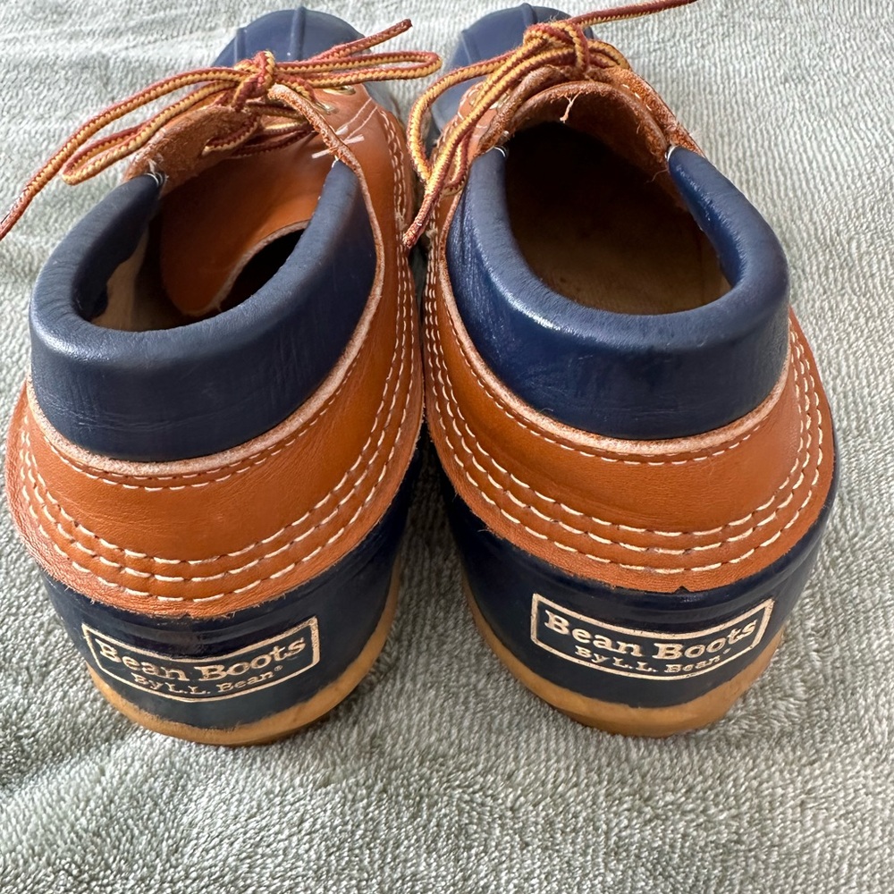 LL BEAN Women’s Two-Tone Navy & Brown Duck Shoes - Picture 2 of 5